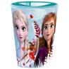 Dětský plastový kelímek se sestrami Annou a Lisou z animované pohádky Frozen (Ledové království) určený pro pití nebo jako kelímek na kartáček. Základní vlastnosti:objem: 260 ml. rozměry (šxv): 7x9 cm. licenční výrobek. není možné mýt v myčce. není možné používat v mikrovlnce. nevhodné pro děti do 3 let. vyrobeno ve Španělsku. 